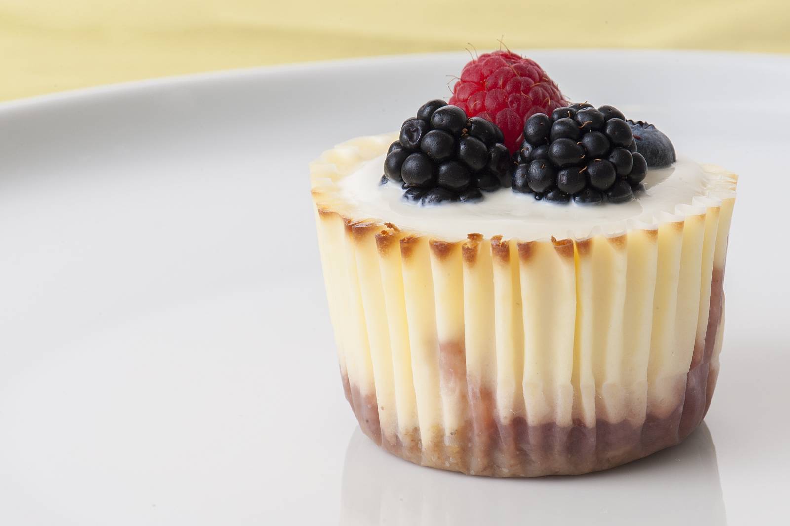 Čokoládovo-vanilkový puding s ovocím