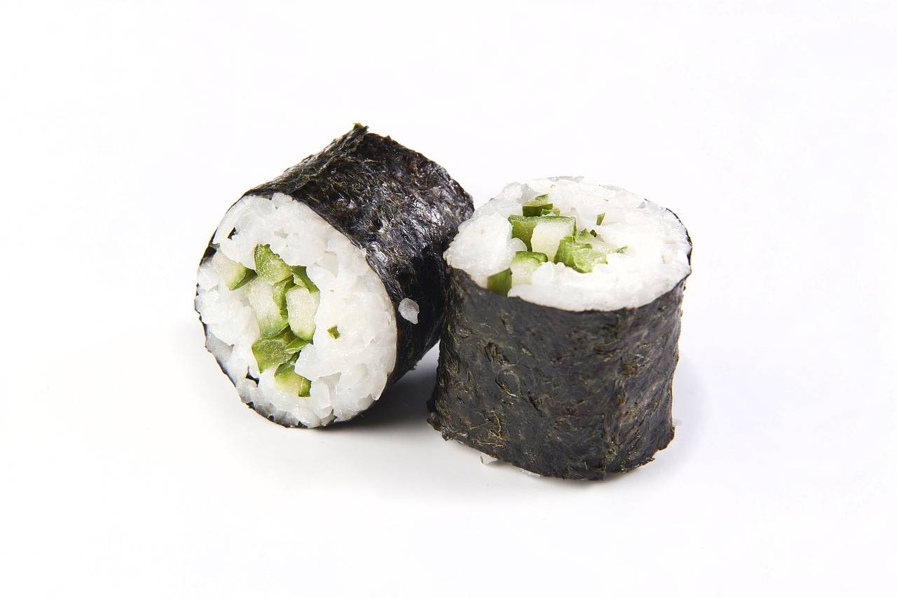 Maki sushi s avokádom