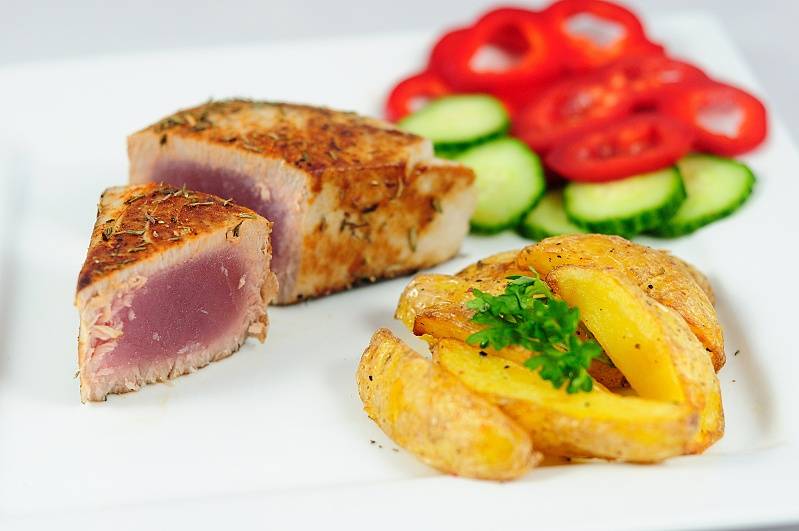 Steak z tuniaka s tymianom